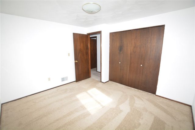 229 Springwood Drive, Penn Hills, PA 15147