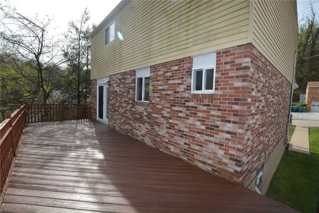229 Springwood Drive, Penn Hills, PA 15147