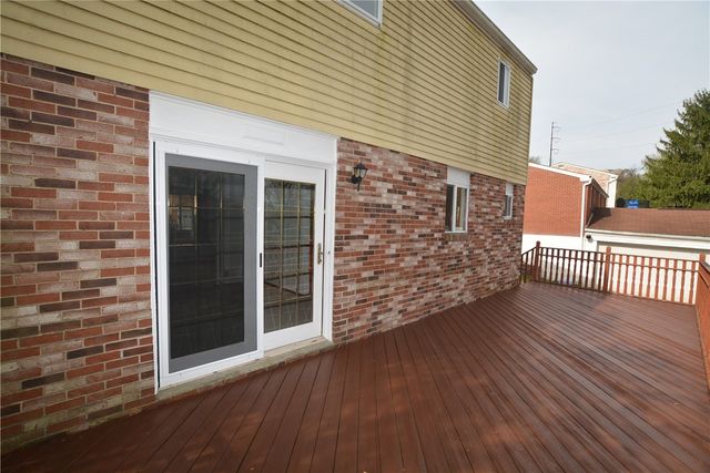 229 Springwood Drive, Penn Hills, PA 15147