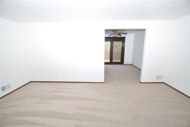 229 Springwood Drive, Penn Hills, PA 15147