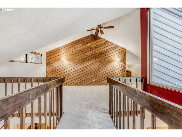 4635 Nw KAHNEETA Dr, Portland, OR 97229