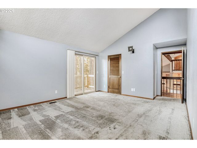 4635 Nw KAHNEETA Dr, Portland, OR 97229