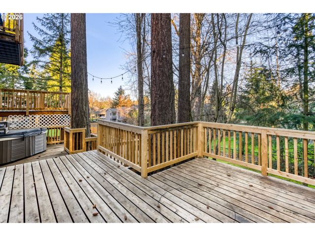 4635 Nw KAHNEETA Dr, Portland, OR 97229