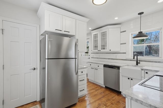 28 Village Street 2, Marblehead, MA 01945