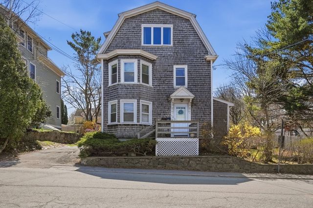 28 Village Street 2, Marblehead, MA 01945
