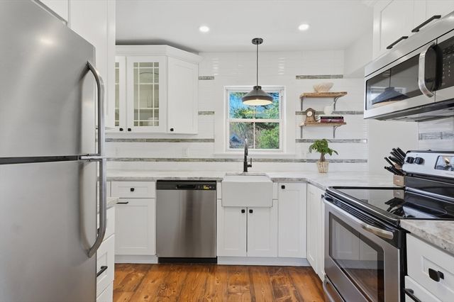 28 Village Street 2, Marblehead, MA 01945