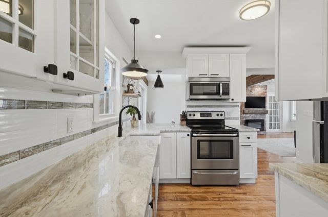 28 Village Street 2, Marblehead, MA 01945