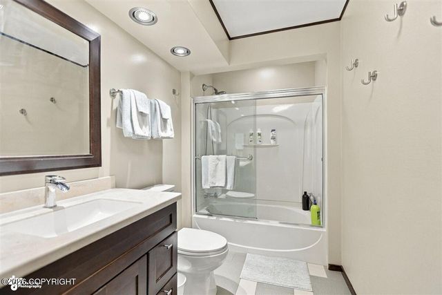 8670 Kushtaka Circle, Anchorage, AK 99504