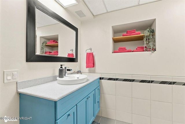 8670 Kushtaka Circle, Anchorage, AK 99504
