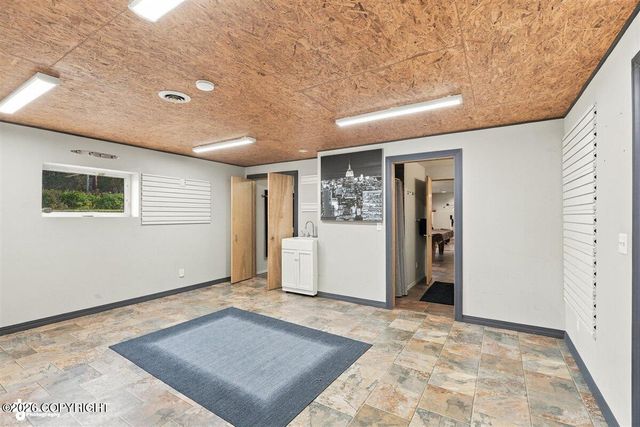 8670 Kushtaka Circle, Anchorage, AK 99504