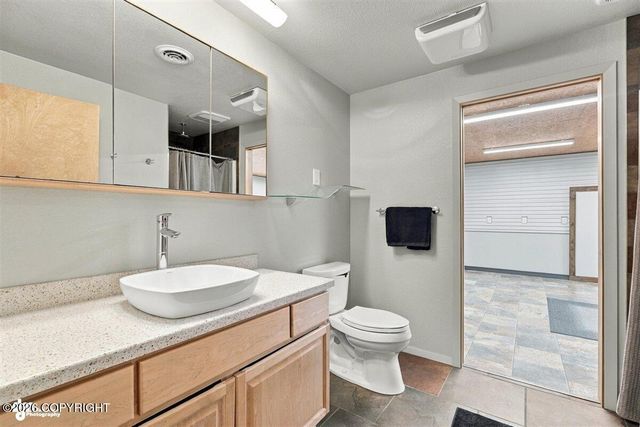 8670 Kushtaka Circle, Anchorage, AK 99504