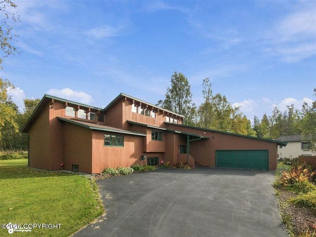 8670 Kushtaka Circle, Anchorage, AK 99504