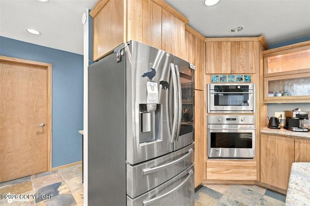 8670 Kushtaka Circle, Anchorage, AK 99504