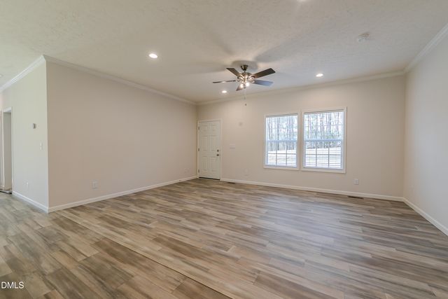 207 Old Nc 75 S, Stem, NC 27581