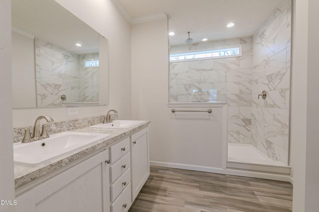 207 Old Nc 75 S, Stem, NC 27581