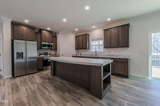 207 Old Nc 75 S, Stem, NC 27581