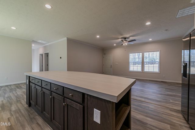 207 Old Nc 75 S, Stem, NC 27581