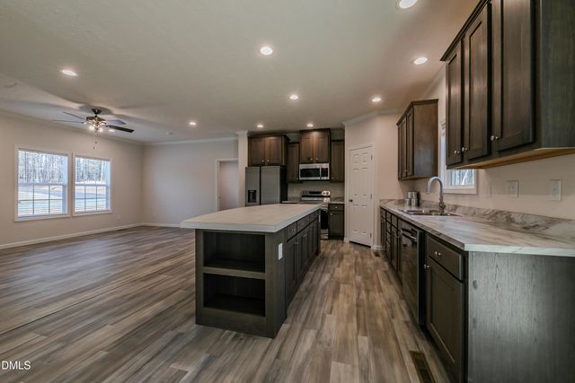 207 Old Nc 75 S, Stem, NC 27581