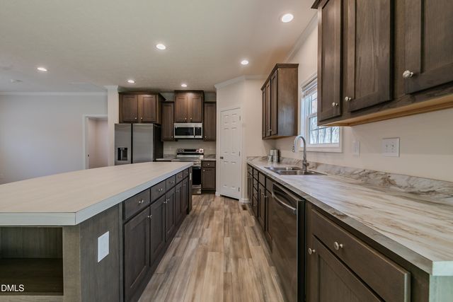 207 Old Nc 75 S, Stem, NC 27581