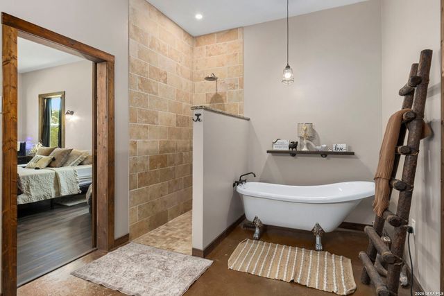 486 Camino Real Rd, Kerrville, TX 78028