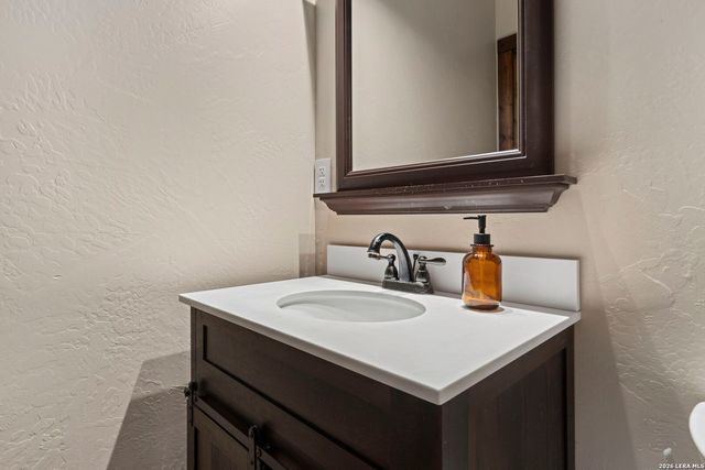 486 Camino Real Rd, Kerrville, TX 78028