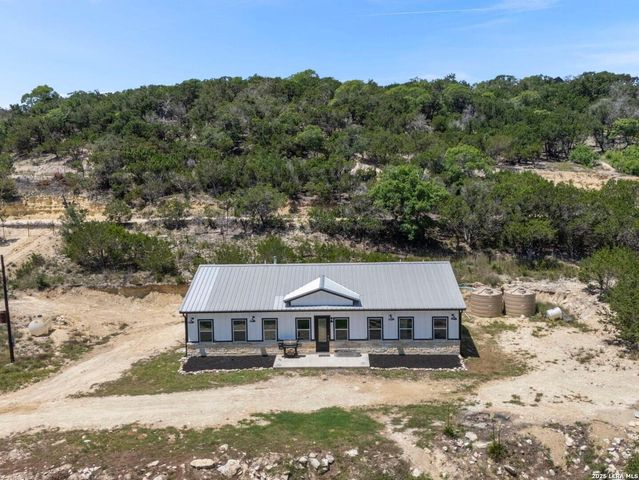 486 Camino Real Rd, Kerrville, TX 78028