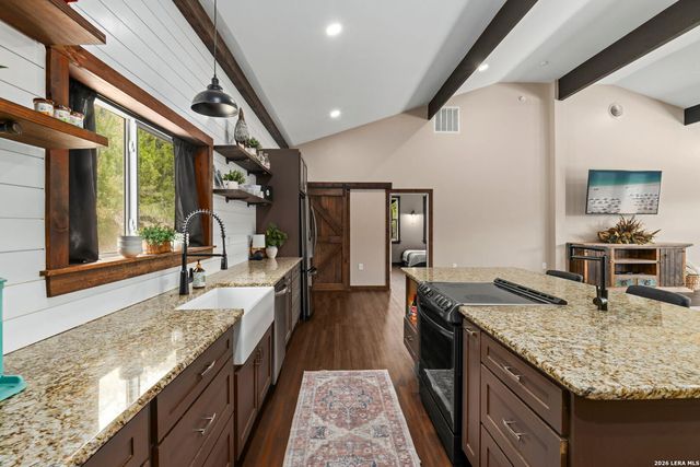 486 Camino Real Rd, Kerrville, TX 78028