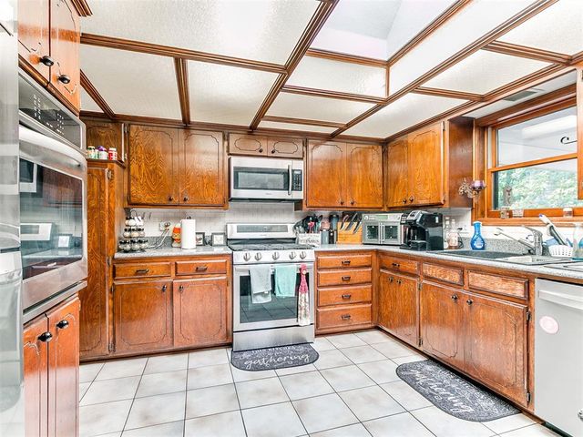 13 Northridge Road, Shawnee, OK 74804
