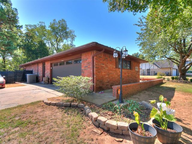 13 Northridge Road, Shawnee, OK 74804