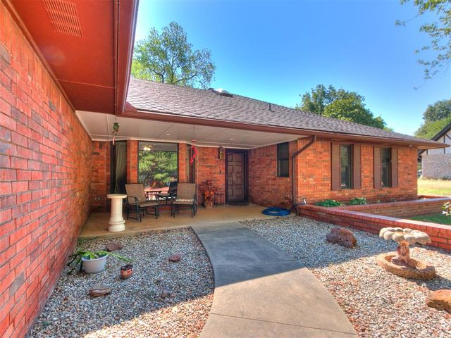 13 Northridge Road, Shawnee, OK 74804