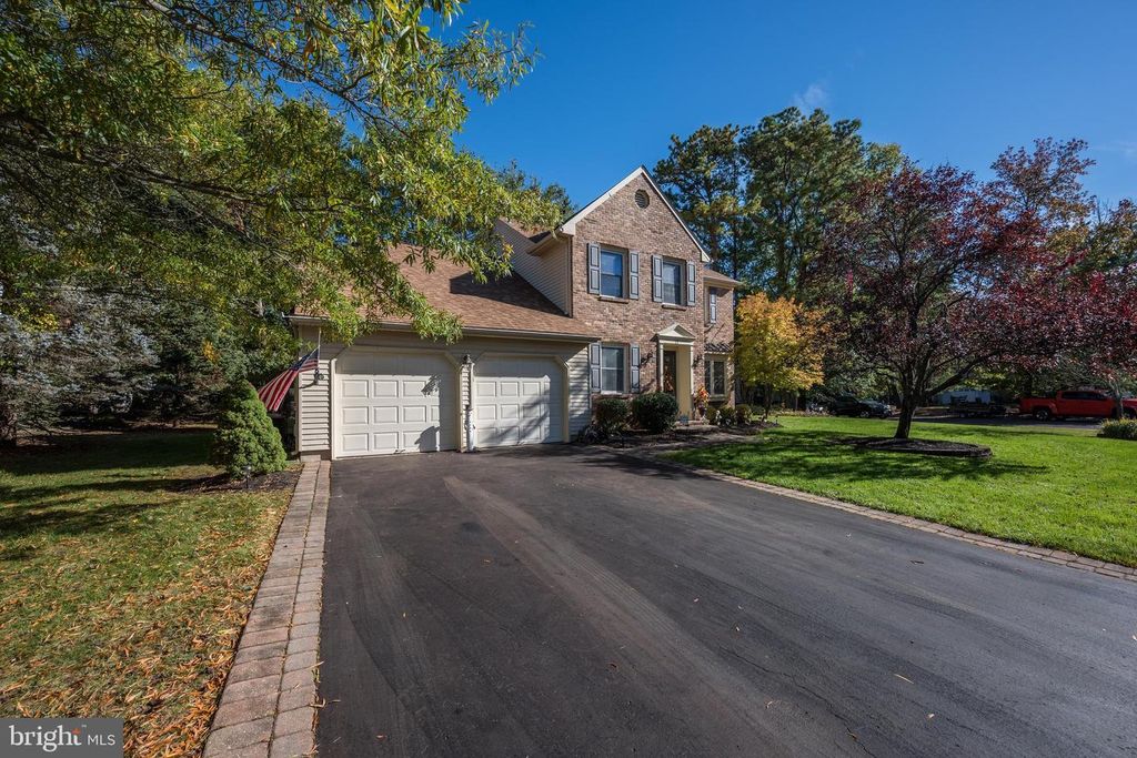 17 DORAL COURT, Marlton, NJ 08053