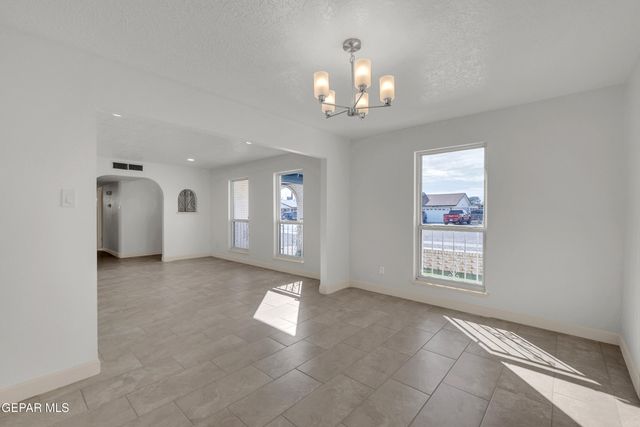 9325 W H Burges Drive, El Paso, TX 79925