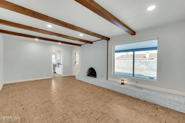 9325 W H Burges Drive, El Paso, TX 79925