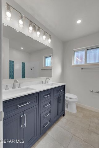 9325 W H Burges Drive, El Paso, TX 79925