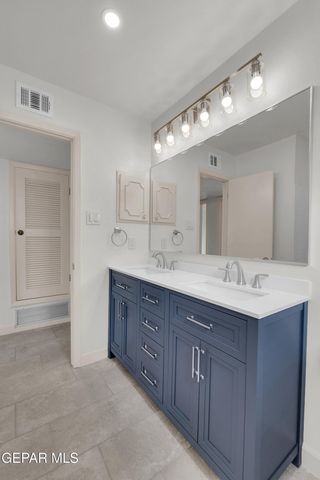 9325 W H Burges Drive, El Paso, TX 79925