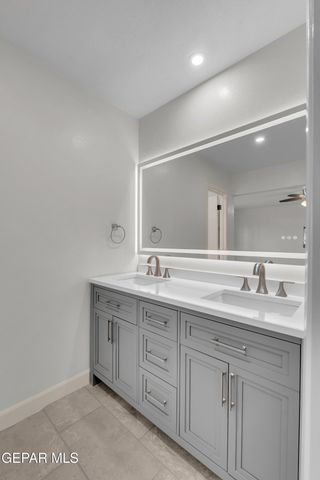 9325 W H Burges Drive, El Paso, TX 79925