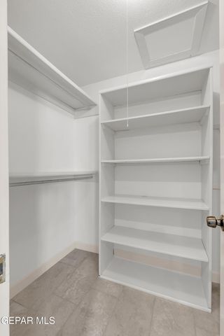 9325 W H Burges Drive, El Paso, TX 79925