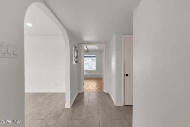 9325 W H Burges Drive, El Paso, TX 79925