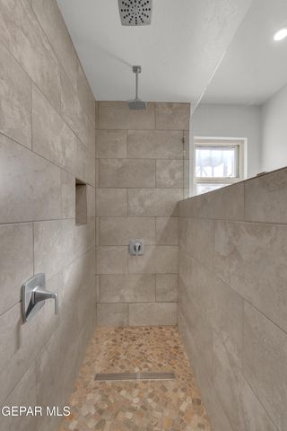 9325 W H Burges Drive, El Paso, TX 79925