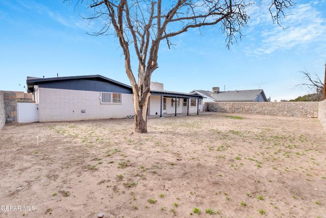 9325 W H Burges Drive, El Paso, TX 79925