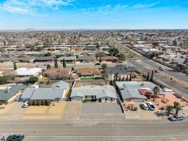 9325 W H Burges Drive, El Paso, TX 79925