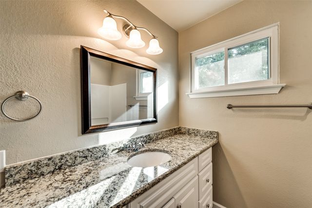 2817 Blackwood Drive, Arlington, TX 76013