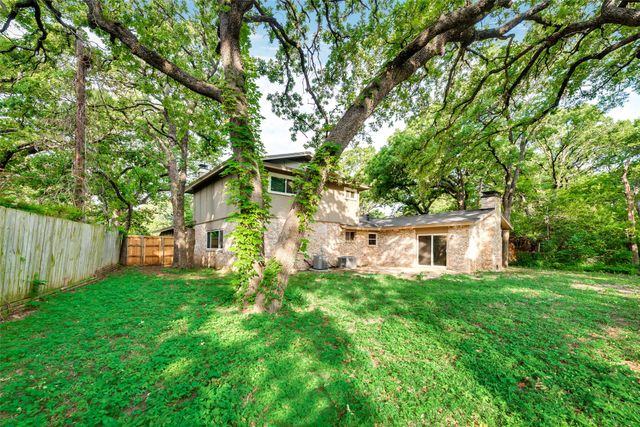 2817 Blackwood Drive, Arlington, TX 76013