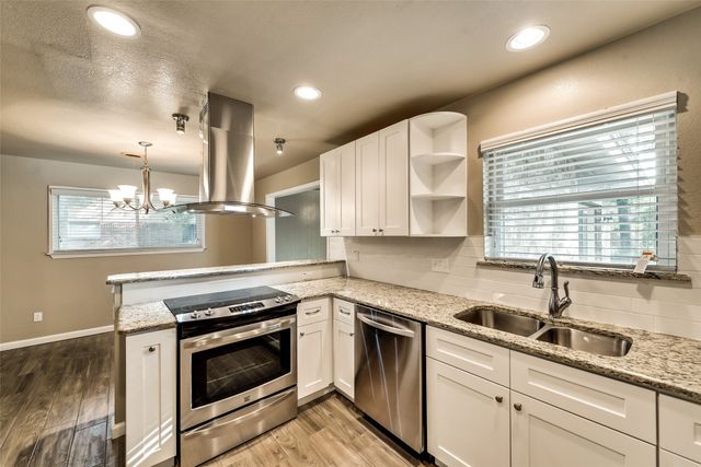 2817 Blackwood Drive, Arlington, TX 76013