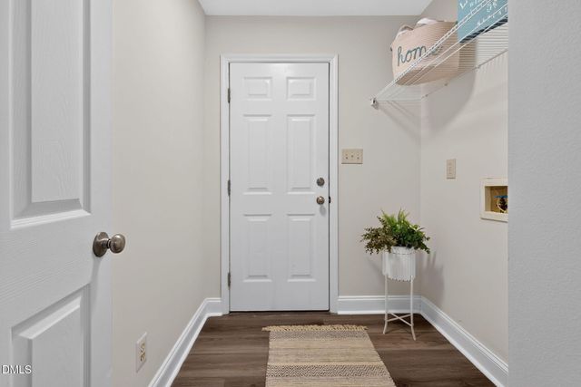 1209 Waterford Green Drive, Apex, NC 27502