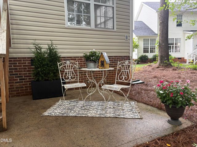 1209 Waterford Green Drive, Apex, NC 27502
