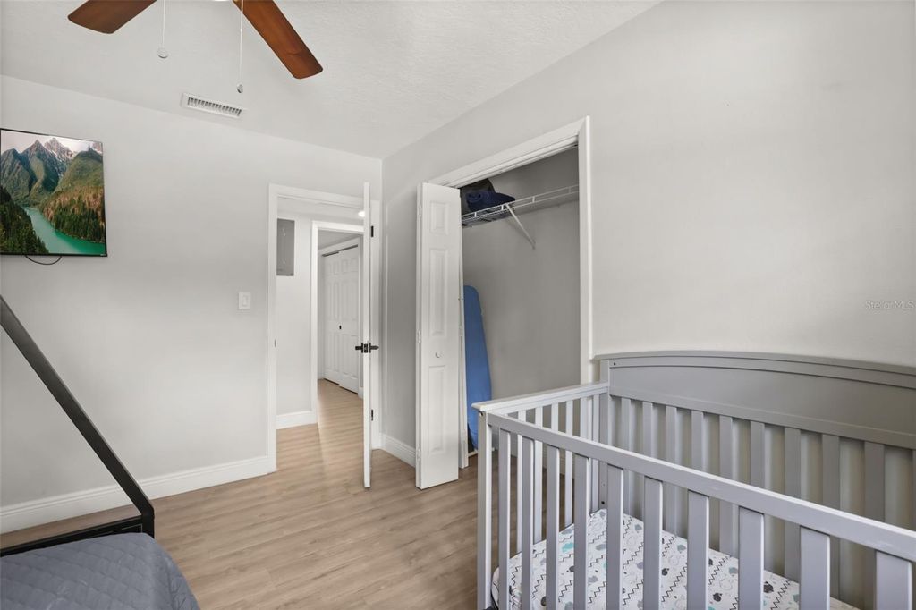 Image 17 of property listing at 4515 BRADLEY AVENUE, Orlando, FL 32839