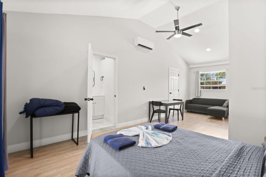 Image 30 of property listing at 4515 BRADLEY AVENUE, Orlando, FL 32839
