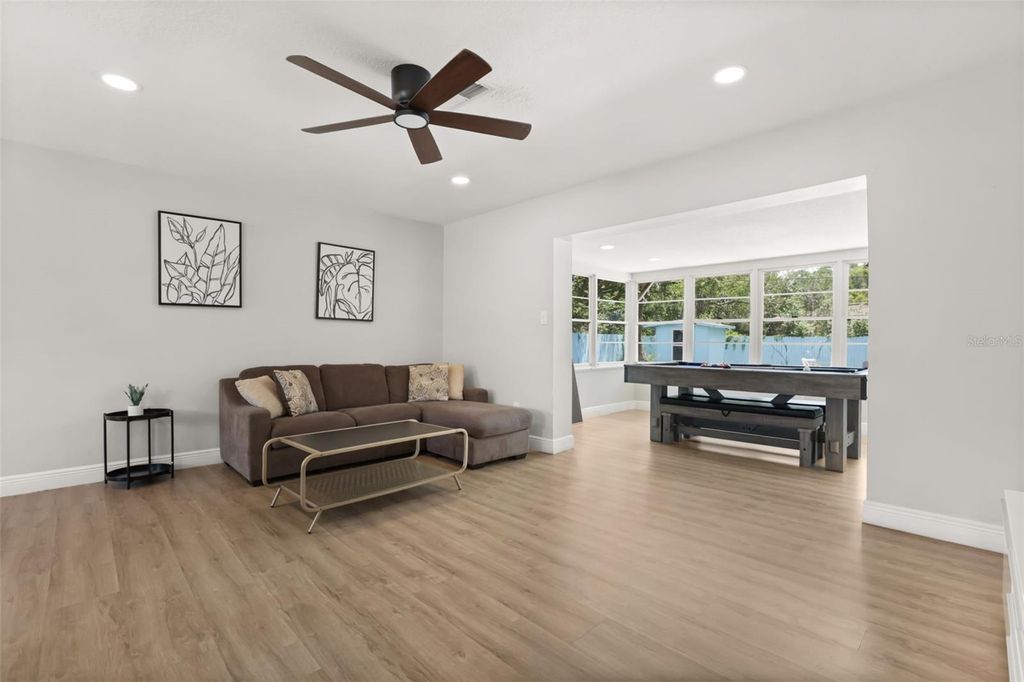 Image 7 of property listing at 4515 BRADLEY AVENUE, Orlando, FL 32839