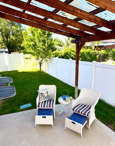 7471 S GREENWOOD VILLAGE DR, Midvale, UT 84047